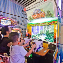 嘻品堂电玩亲子乐园(喜盈门范城店) 一站式家庭游乐天地