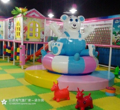 淘气堡乐园，亲子互动与电玩促销，尽享欢乐时光